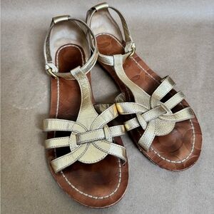Coach Sally Gold Metallic Leather Sandals. Size 9B